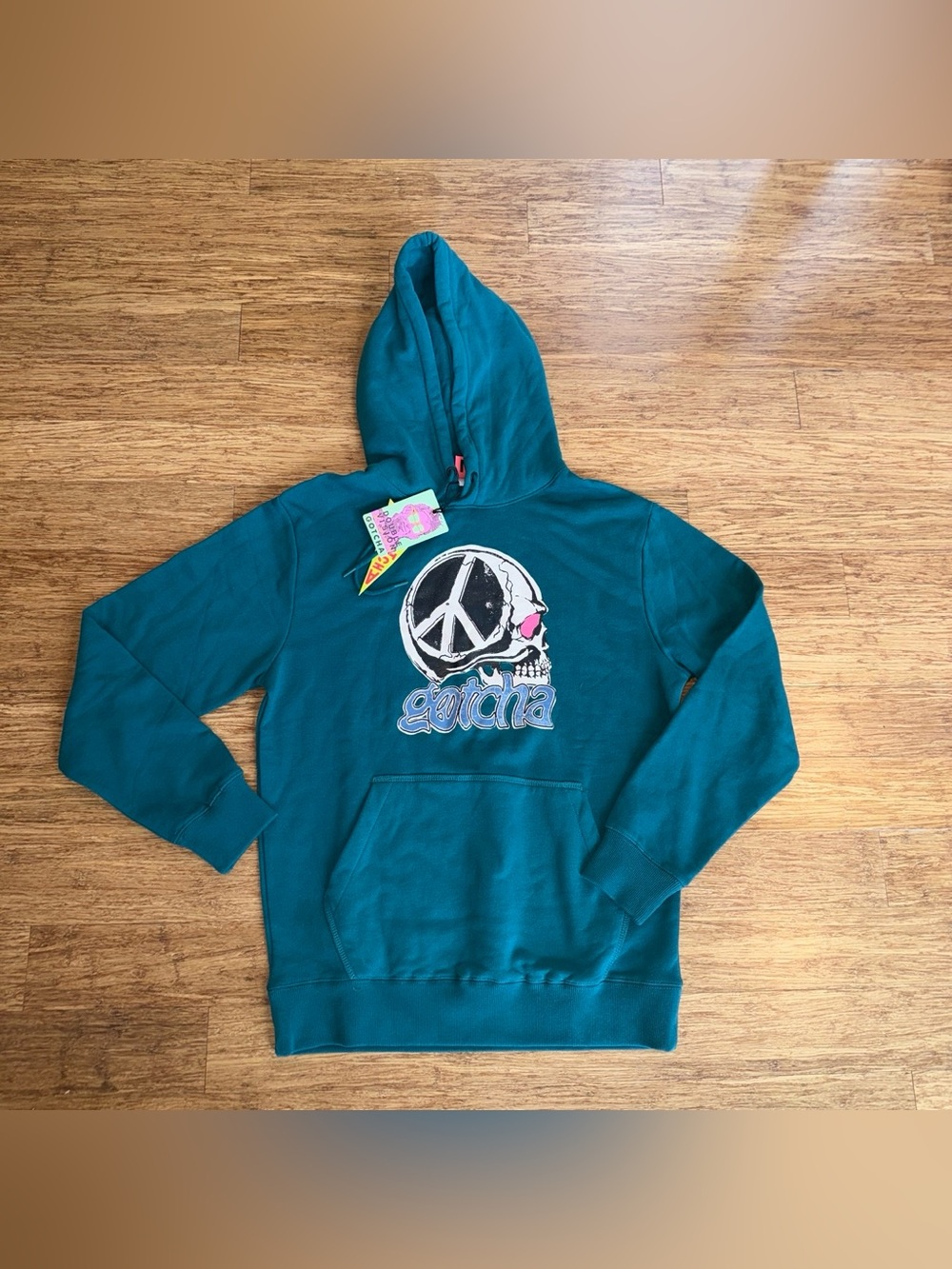 Brand new gotcha men’s  Teal Graphic Peace Skull Hoodie